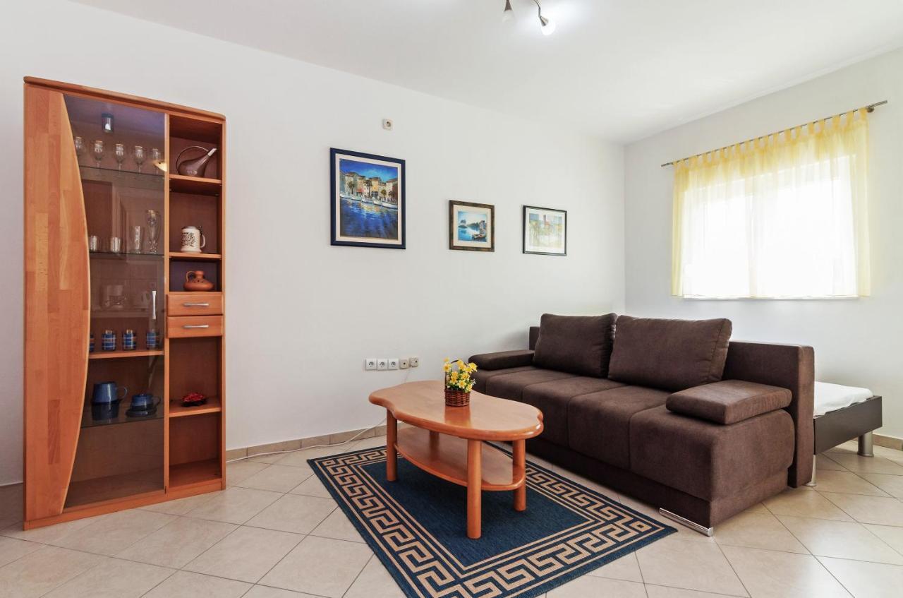 Apartment Marelja - Private Parking And Balcony Zadar Exterior foto